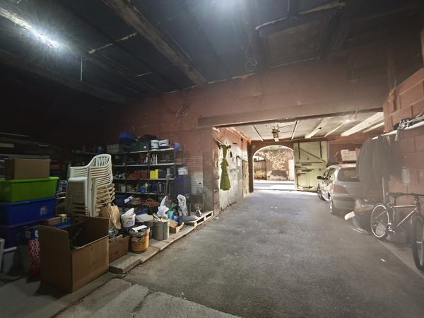 Adissan (34230) Maison vigneronne T6 de 200m2 avec terrasse et garage