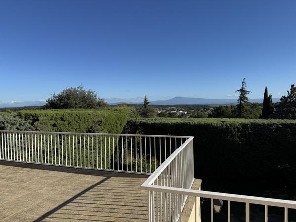 Villeneuve-lès-Avignon (30400) Villa avec vue