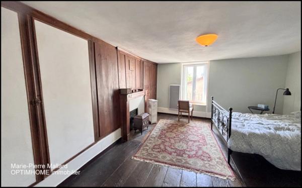 Maison de ville habitable de suite de 10 pièces BOURGANEUF (23)