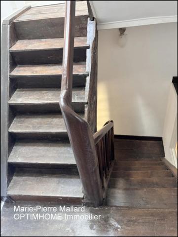 Maison de ville habitable de suite de 10 pièces BOURGANEUF (23)