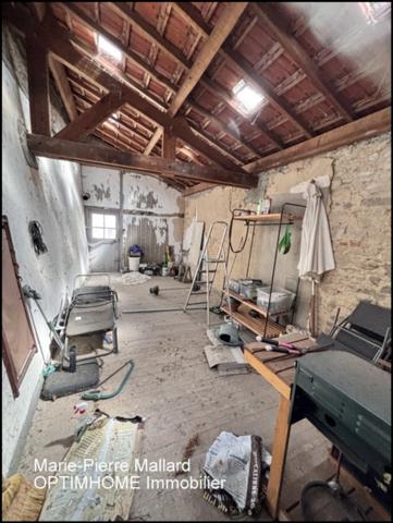 Maison de ville habitable de suite de 10 pièces BOURGANEUF (23)