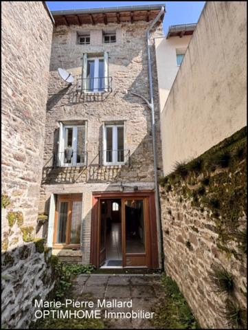 Maison de ville habitable de suite de 10 pièces BOURGANEUF (23)