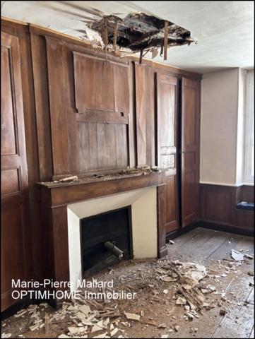 Maison de ville habitable de suite de 10 pièces BOURGANEUF (23)