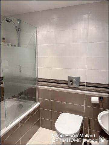 Maison de ville habitable de suite de 10 pièces BOURGANEUF (23)