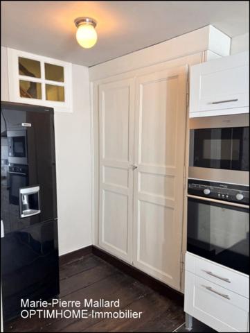 Maison de ville habitable de suite de 10 pièces BOURGANEUF (23)