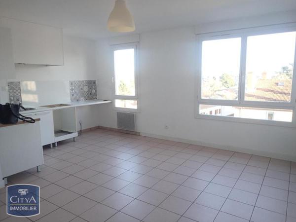 Appartement à louer 2 pièces 40.76m²