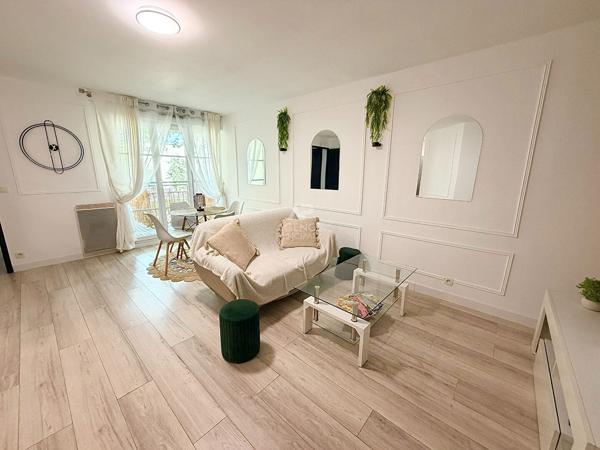 Appartement Vaureal 2 pièce(s) 44.90 m2 189 900 € **  - Référence  2299