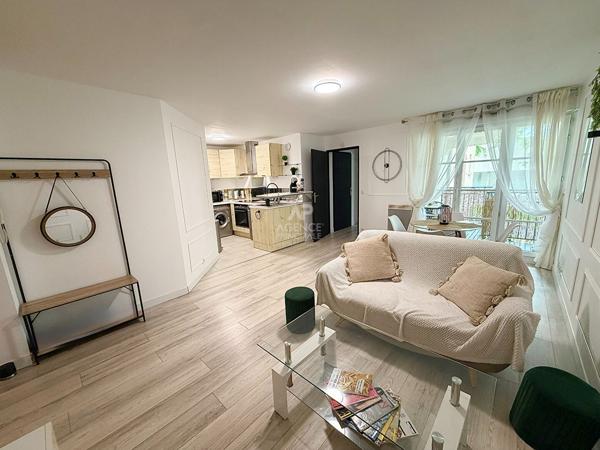 Appartement Vaureal 2 pièce(s) 44.90 m2 189 900 € **  - Référence  2299