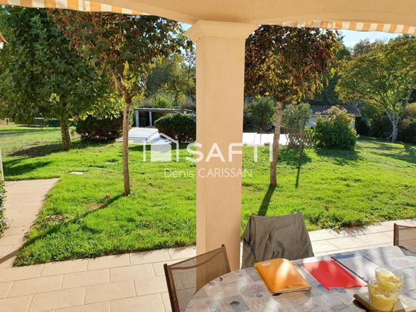 Maison 7 pièces plain-pied + piscine + garage + carport