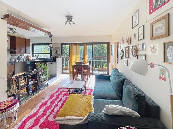 APPARTEMENT T4 DE 74m2 A 3 MN A PIED DU RER C