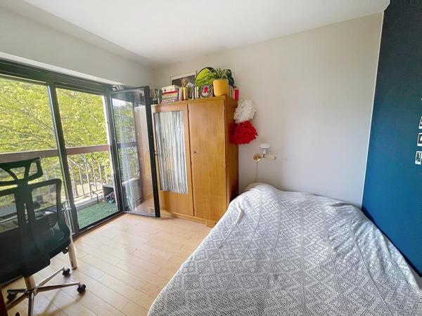 APPARTEMENT T4 DE 74m2 A 3 MN A PIED DU RER C