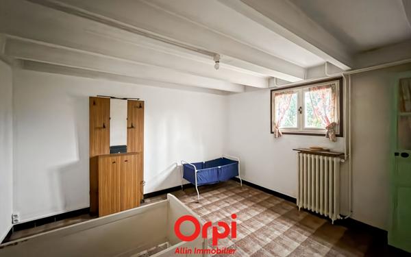 Maison à vendre    5 pièces •  Estivareilles