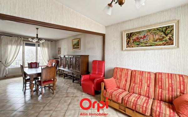 Maison à vendre    5 pièces •  Estivareilles