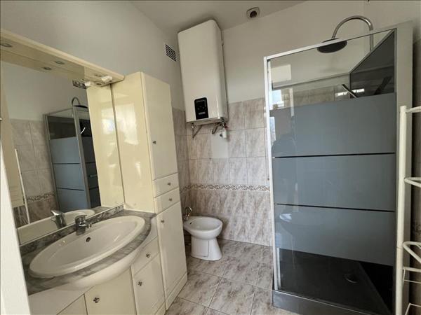 Maison à louer 704 € CC Toulouse 3 p 61 m² DPE E