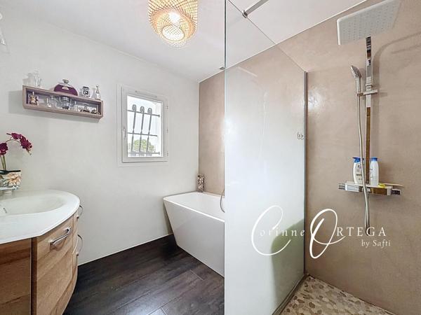 Villa 5 chambres Garage - piscine et grand Atelier