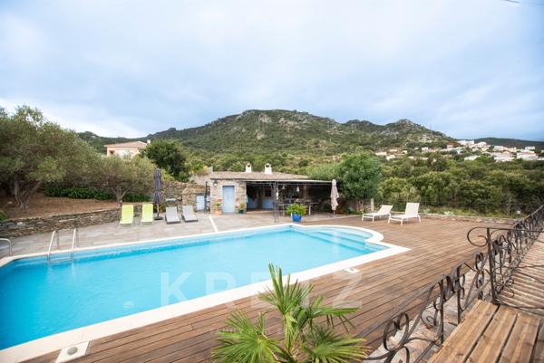 Appartement Duplex de 220m2 - Jardin et Piscine