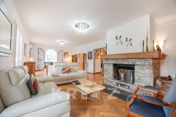 Appartement Duplex de 220m2 - Jardin et Piscine