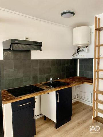 Location studio 29 m² Saint-Denis