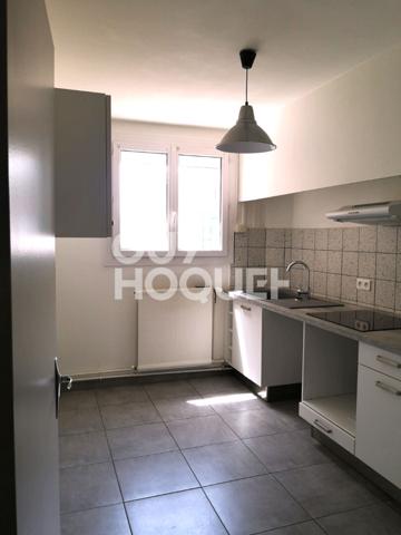 GRAND APPARTEMENT TYPE 3 TRAVERSANT BALCON CAVE TOULOUSE METRO TRAMWAY ET GARE DES ARENES