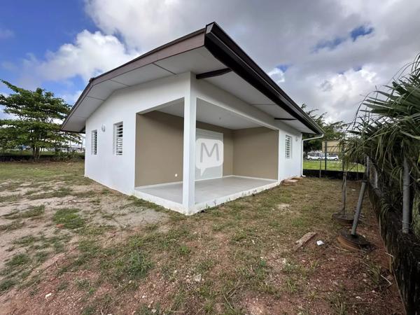 Dpt (Guyane) , à louer CAYENNE maison individuelle T3 de 67 m2 plain-pied