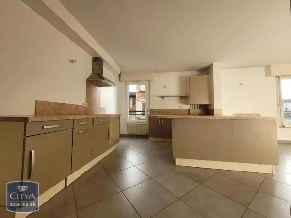 Appartement à louer 3 pièces 90.85m² Mâcon (71000)