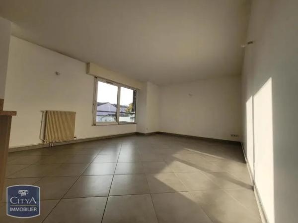 Appartement à louer 3 pièces 90.85m² Mâcon (71000)