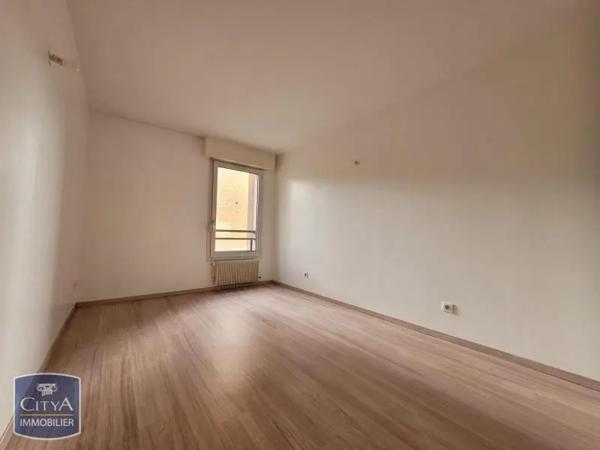 Appartement à louer 3 pièces 90.85m² Mâcon (71000)