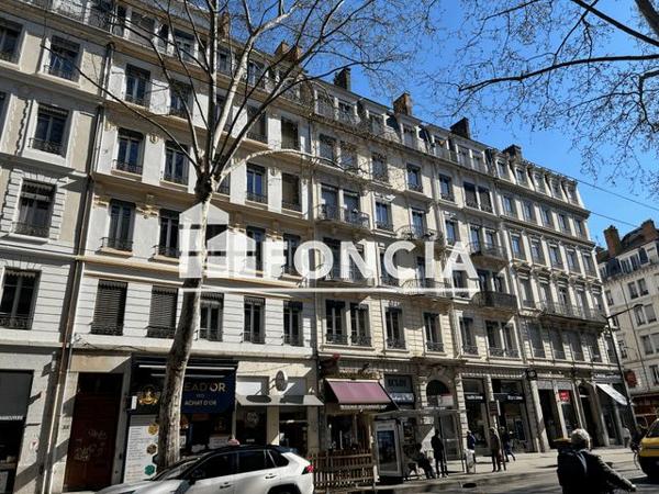 Location Appartement 3 pièces 102.32 m² - 63 AVENUE JEAN JAURES Lyon 69007