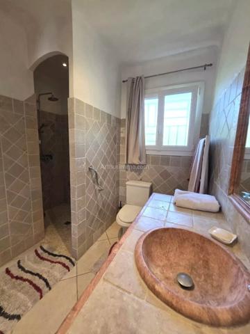 Vente                                                      Villa
                        
                     6 pièces                      185 m2                     à Draguignan