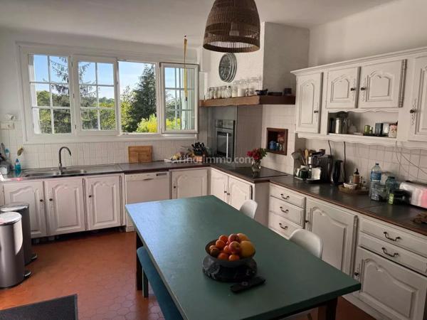 Vente                                                      Maison
                        
                                         215 m2                     à Ploumagoar