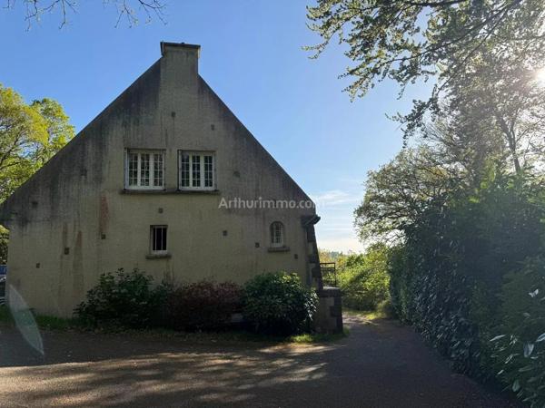 Vente                                                      Maison
                        
                                         215 m2                     à Ploumagoar