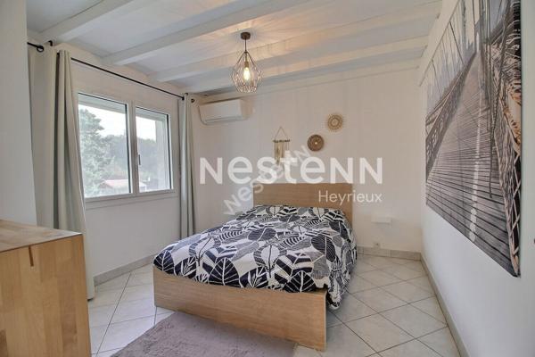 Diemoz: Maison de type 5 avec garage et piscine sur 1000 m² au calme.