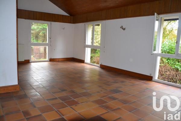 Maison d’architecte 5 pièces de 200 m² à Châteaulin (29150)