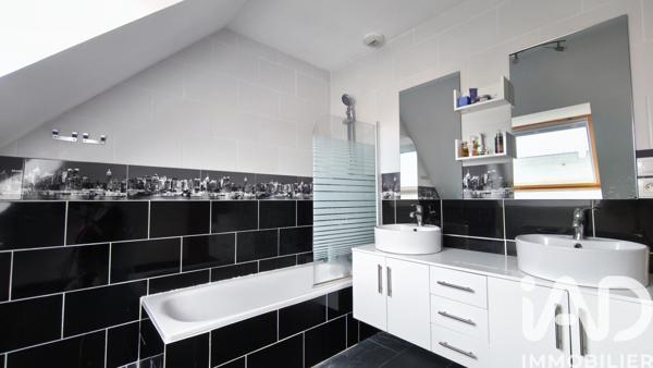 Maison à vendre 5 pièces 110 m² Bréal-sous-Montfort