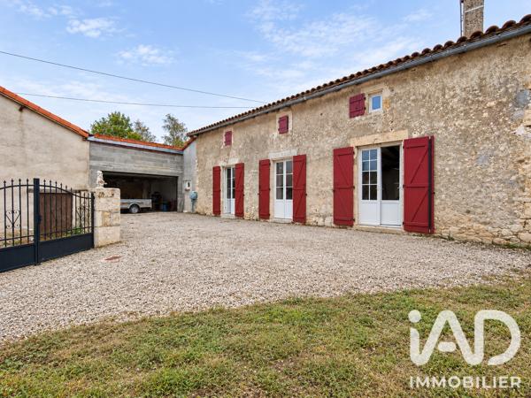 Maison à vendre 10 pièces 231 m² Saint-Laurent-de-Céris