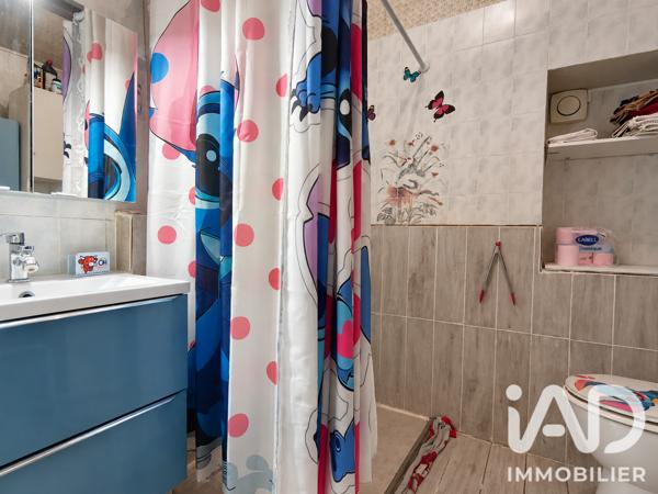 Maison à vendre 10 pièces 231 m² Saint-Laurent-de-Céris