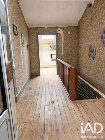 Maison à vendre 10 pièces 231 m² Saint-Laurent-de-Céris
