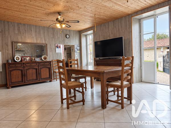 Maison à vendre 10 pièces 231 m² Saint-Laurent-de-Céris