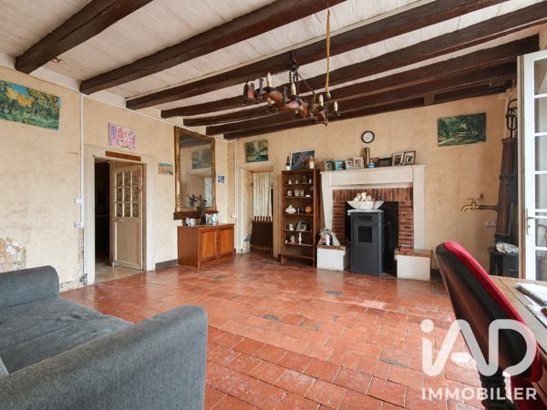 Maison à vendre 10 pièces 231 m² Saint-Laurent-de-Céris