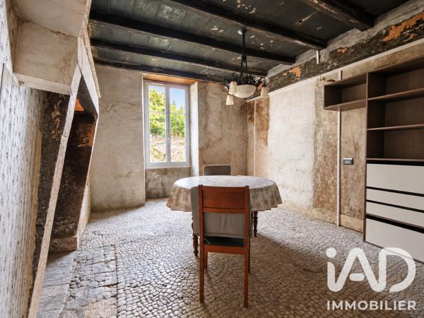 Maison à vendre 10 pièces 231 m² Saint-Laurent-de-Céris