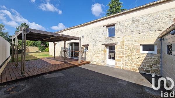 Maison à vendre 7 pièces 230 m² Fontenay-le-Comte