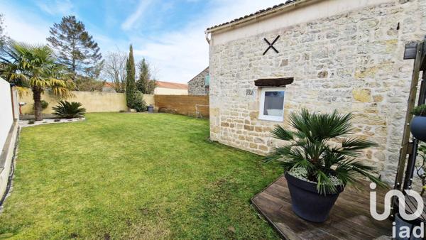 Maison à vendre 7 pièces 230 m² Fontenay-le-Comte