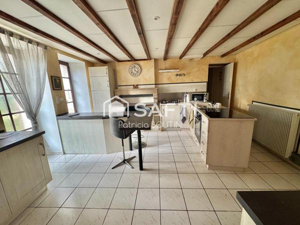 MAISON EN PIERRE 3 CHAMBRES + UN BUREAU ET GARAGE A COULONGES SUR L'AUTIZE !