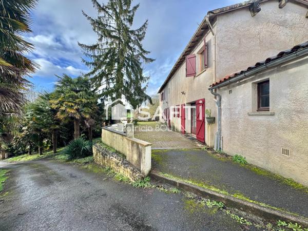 MAISON EN PIERRE 3 CHAMBRES + UN BUREAU ET GARAGE A COULONGES SUR L'AUTIZE !
