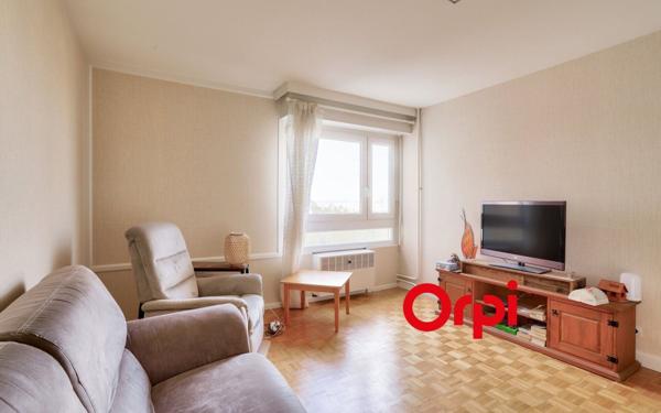 Appartement à vendre    4 pièces • 91,68 m2 Pierre-Bénite