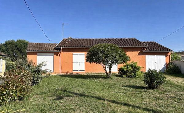 Maison de ville au coeur de Saint-André de Cubzac - 94 m2 habitables - 5 Pièces - 3 Chambres - Terrain  de 480 m2 - Piscinable