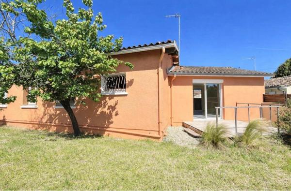 Maison de ville au coeur de Saint-André de Cubzac - 94 m2 habitables - 5 Pièces - 3 Chambres - Terrain  de 480 m2 - Piscinable