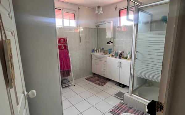 Maison à vendre    5 pièces • 193,85 m2 Sainte-Anne