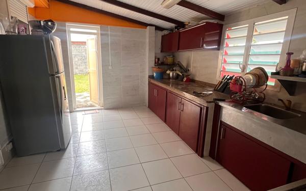 Maison à vendre    5 pièces • 193,85 m2 Sainte-Anne