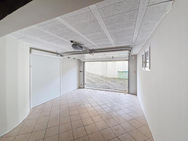 Maison familiale récente avec jardin paysager, à seulement 15 minutes à pied de la gare RER A